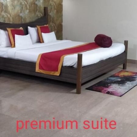 Hotel Little Palace Дибругар Екстериор снимка